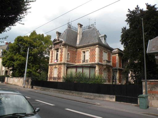  belle maison bourgeoise en brique, rue Jeanne d'Arc
